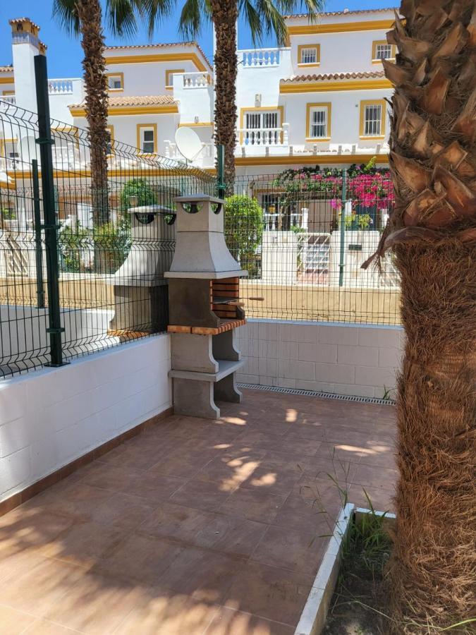 ¡Bajo Precioso Con Salida Directa A La Piscina Comunitaria En Paraiso De Vera! Exterior photo