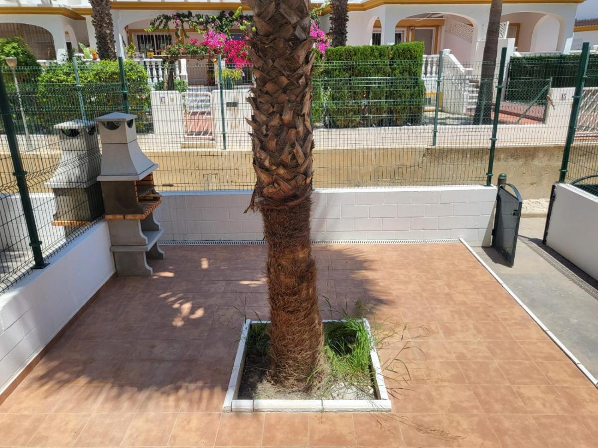 ¡Bajo Precioso Con Salida Directa A La Piscina Comunitaria En Paraiso De Vera! Exterior photo