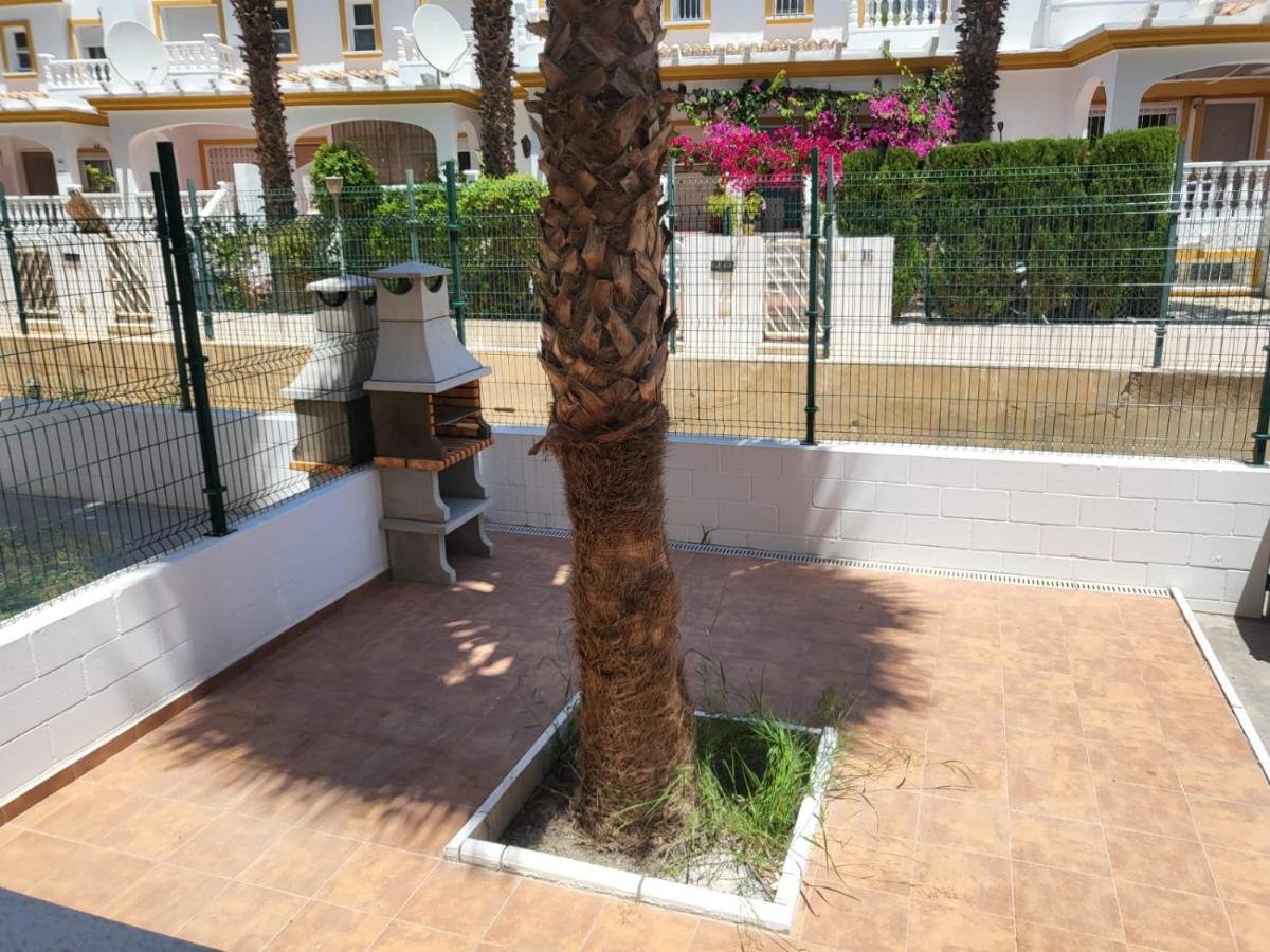 ¡Bajo Precioso Con Salida Directa A La Piscina Comunitaria En Paraiso De Vera! Exterior photo